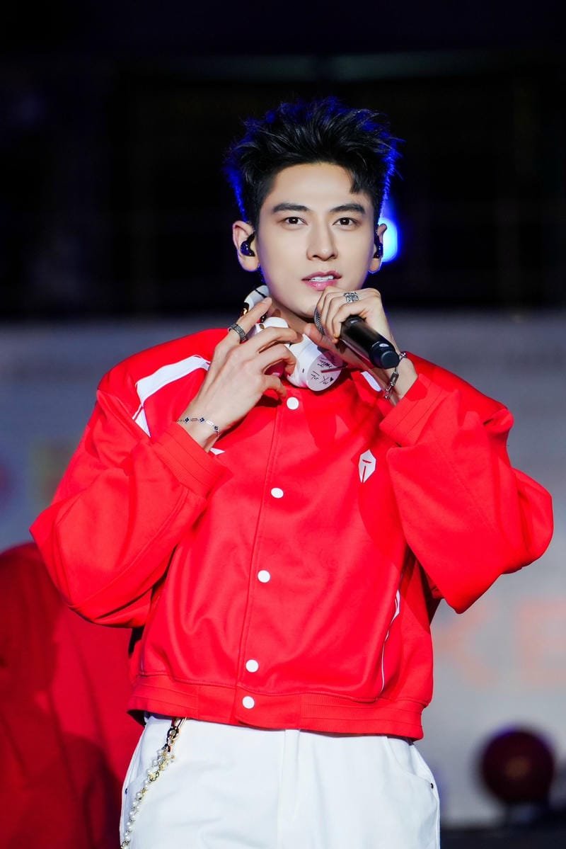hình ảnh Isaac 1