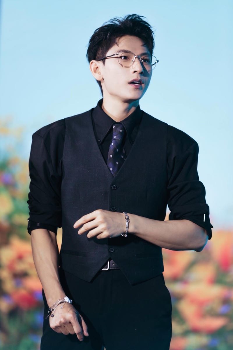 hình ảnh Isaac 4